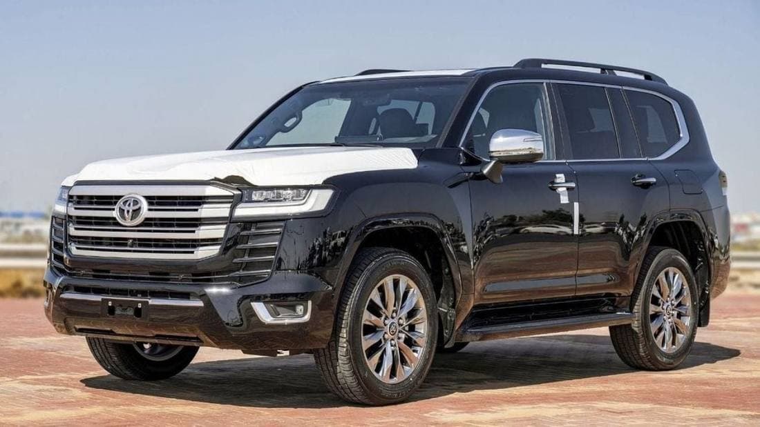 2025 Toyota Land Cruiser VXR thumbnail 2