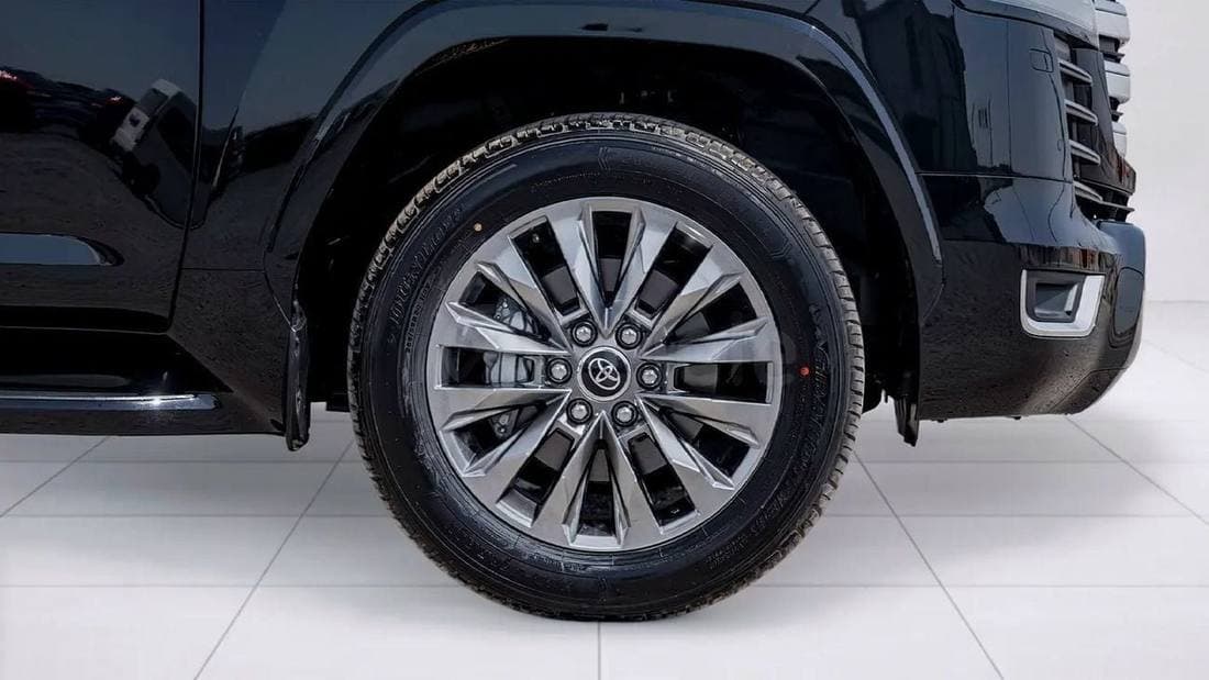 2026 Toyota Land Cruiser VXR thumbnail 5