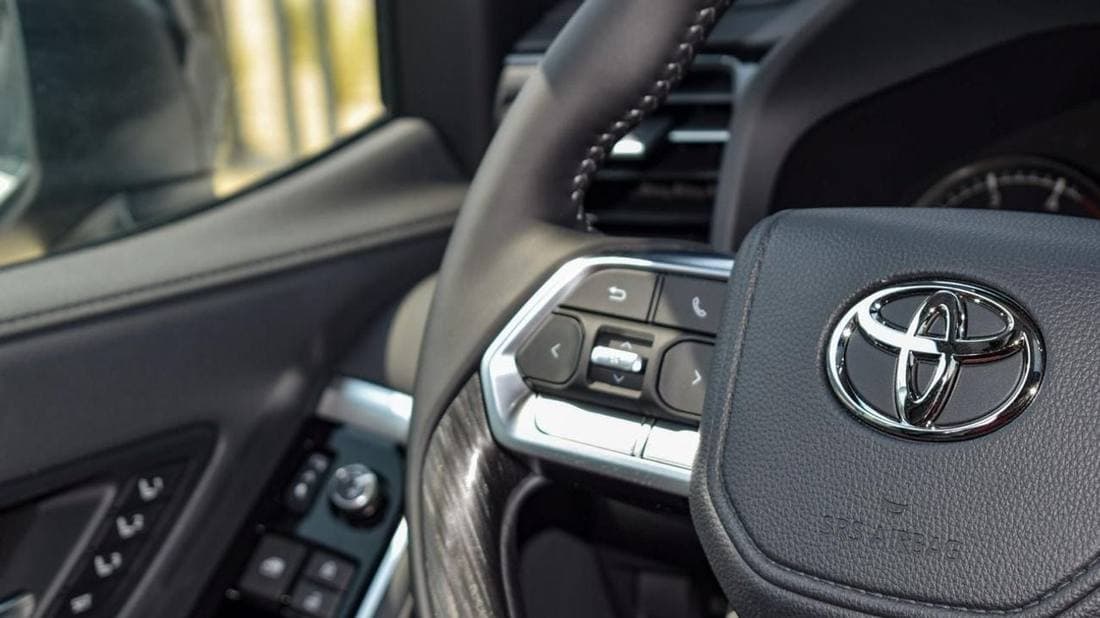 2024 Toyota Land Cruiser GR SPORT thumbnail 8
