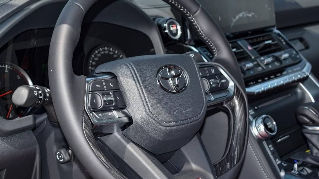 2024 Toyota Land Cruiser GR SPORT thumbnail 4