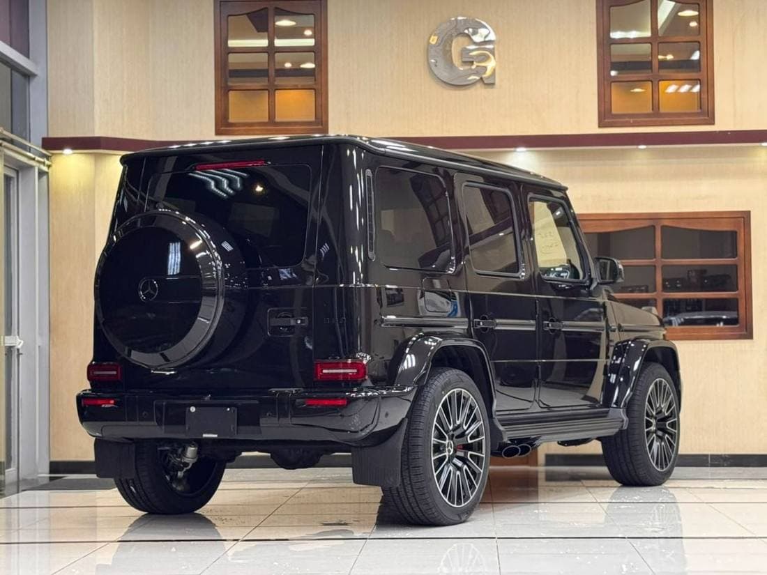 2025 Mercedes Benz G63 AMG STANDARD thumbnail 6
