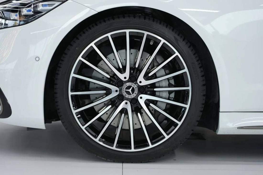 2026 Mercedes Benz S500 4MATIC L DARK SERIES thumbnail 7