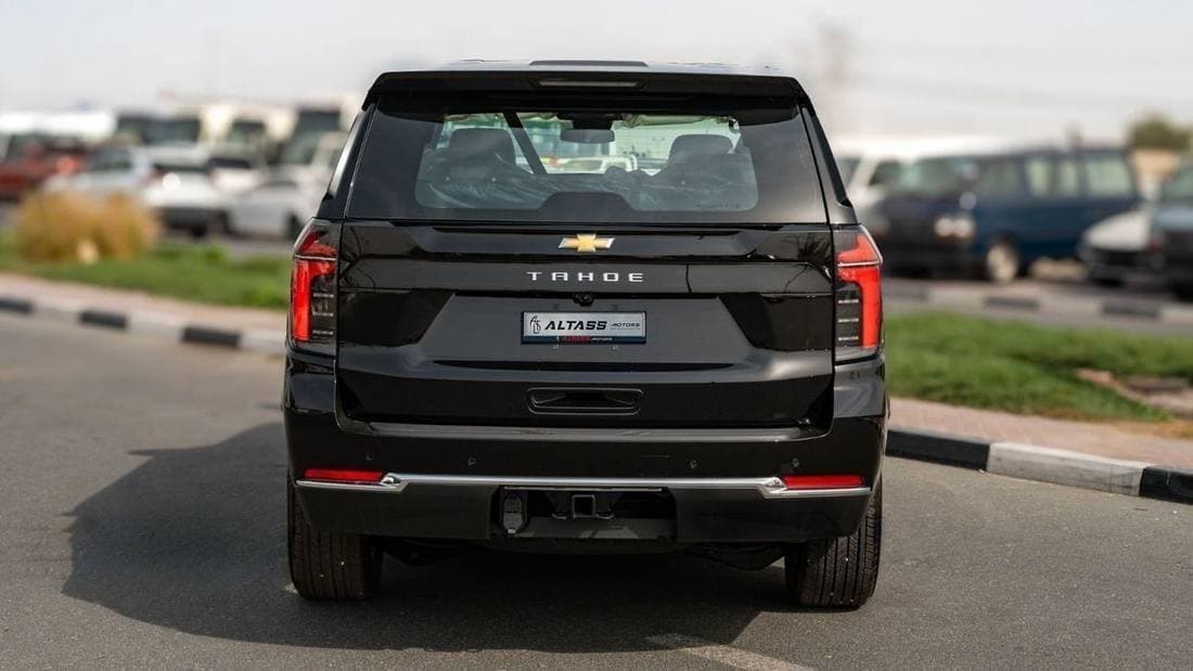 2026 Chevrolet Tahoe LS thumbnail 4