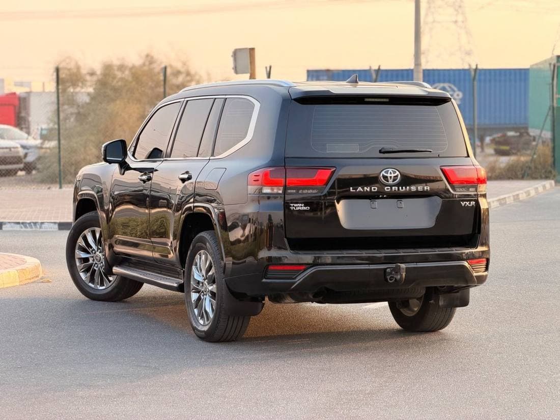 2023 Toyota Land Cruiser VXR thumbnail 6