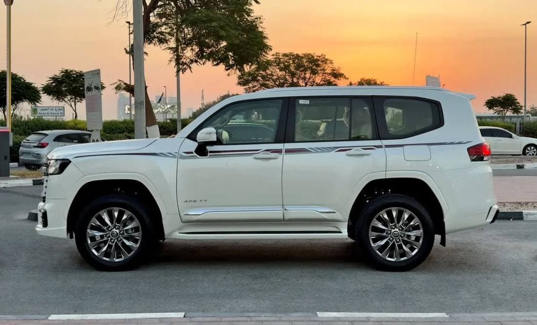 2023 Toyota Land Cruiser GXR thumbnail 2