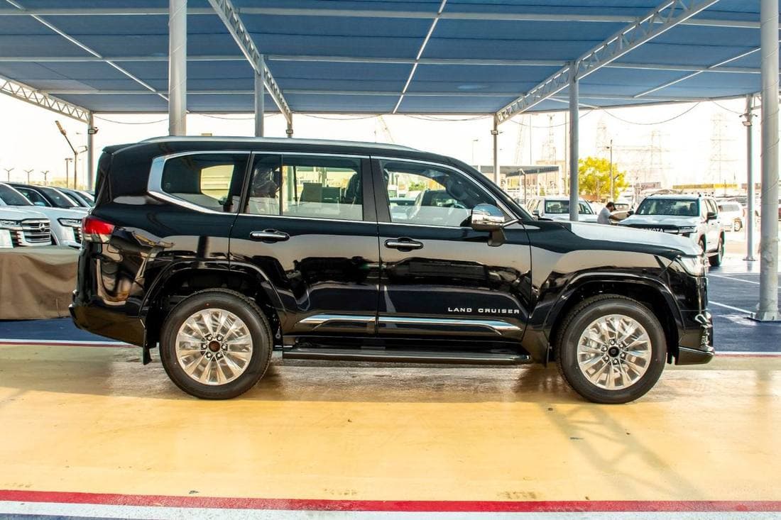 2026 Toyota Land Cruiser VXR thumbnail 6
