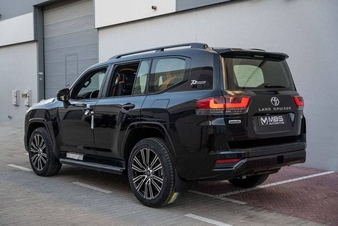 2026 Toyota Land Cruiser VXR thumbnail 2