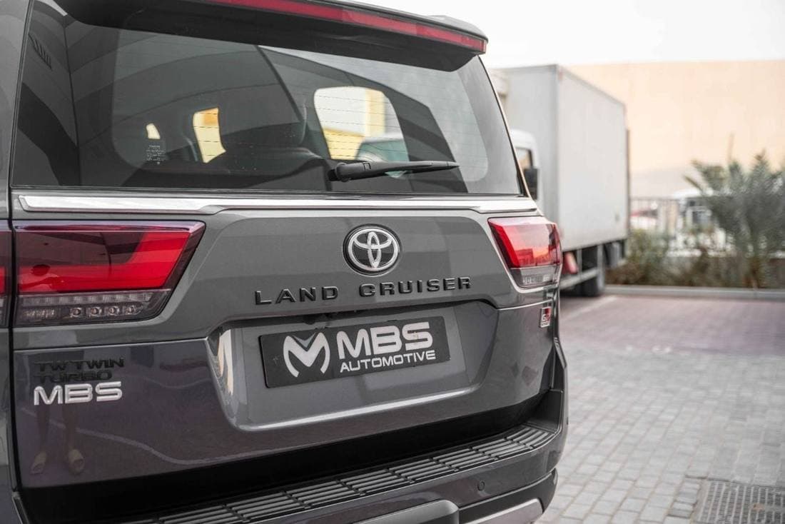 2026 Toyota Land Cruiser GR SPORT thumbnail 6