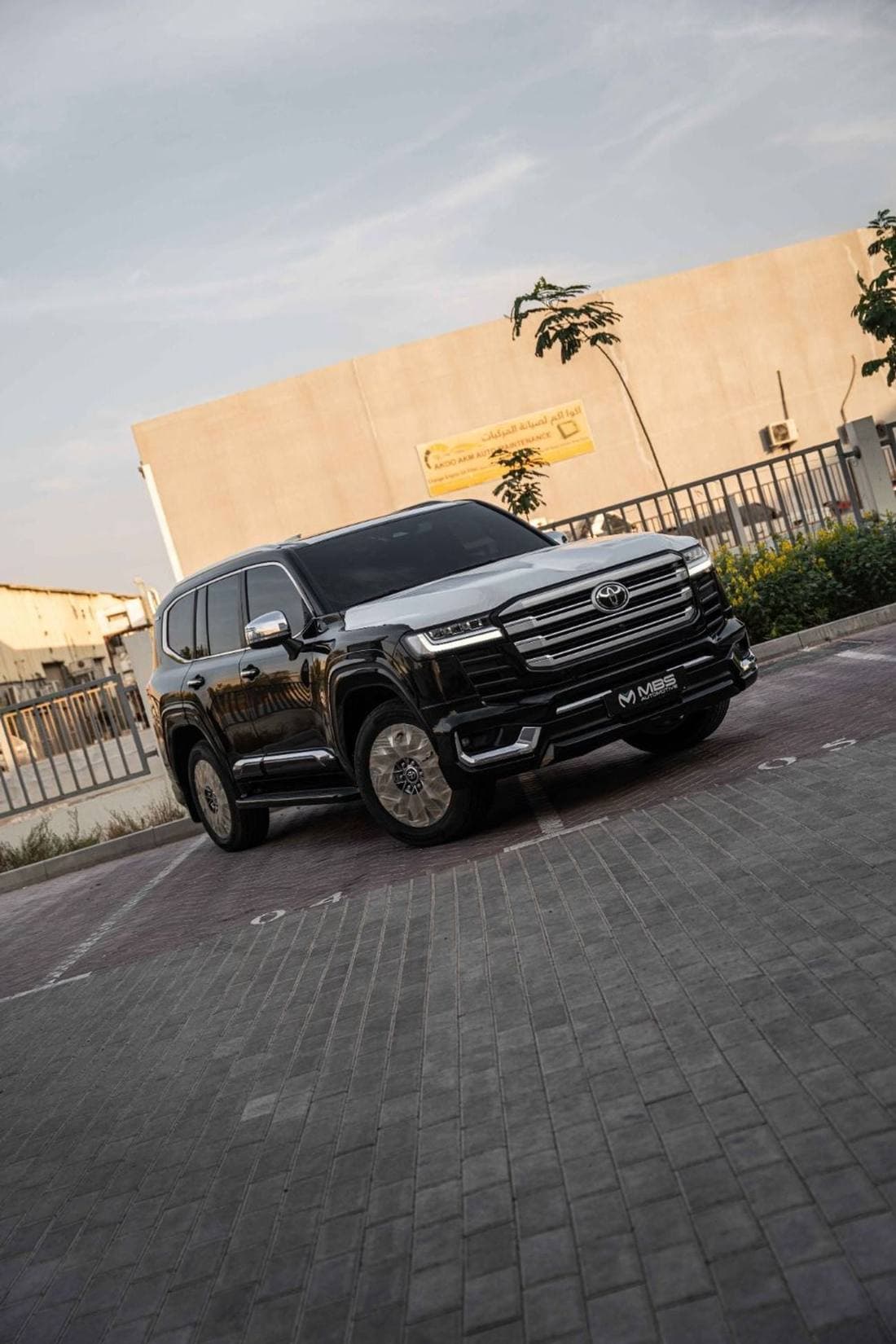 2026 Toyota Land Cruiser VXR thumbnail 8