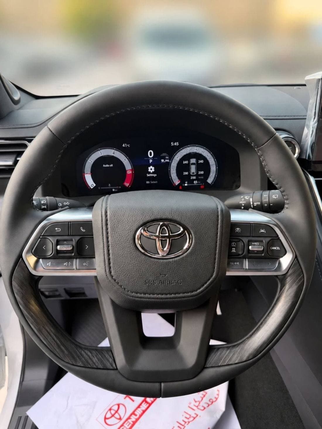 2026 Toyota Land Cruiser VXR thumbnail 3