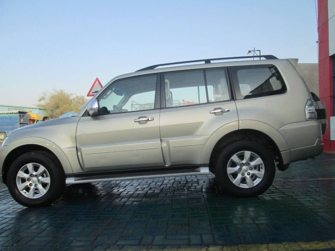 2018 Mitsubishi Pajero GLS HIGHLINE TOP thumbnail 5