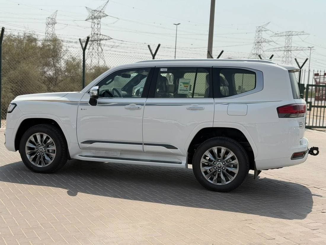 2026 Toyota Land Cruiser VXR thumbnail 7