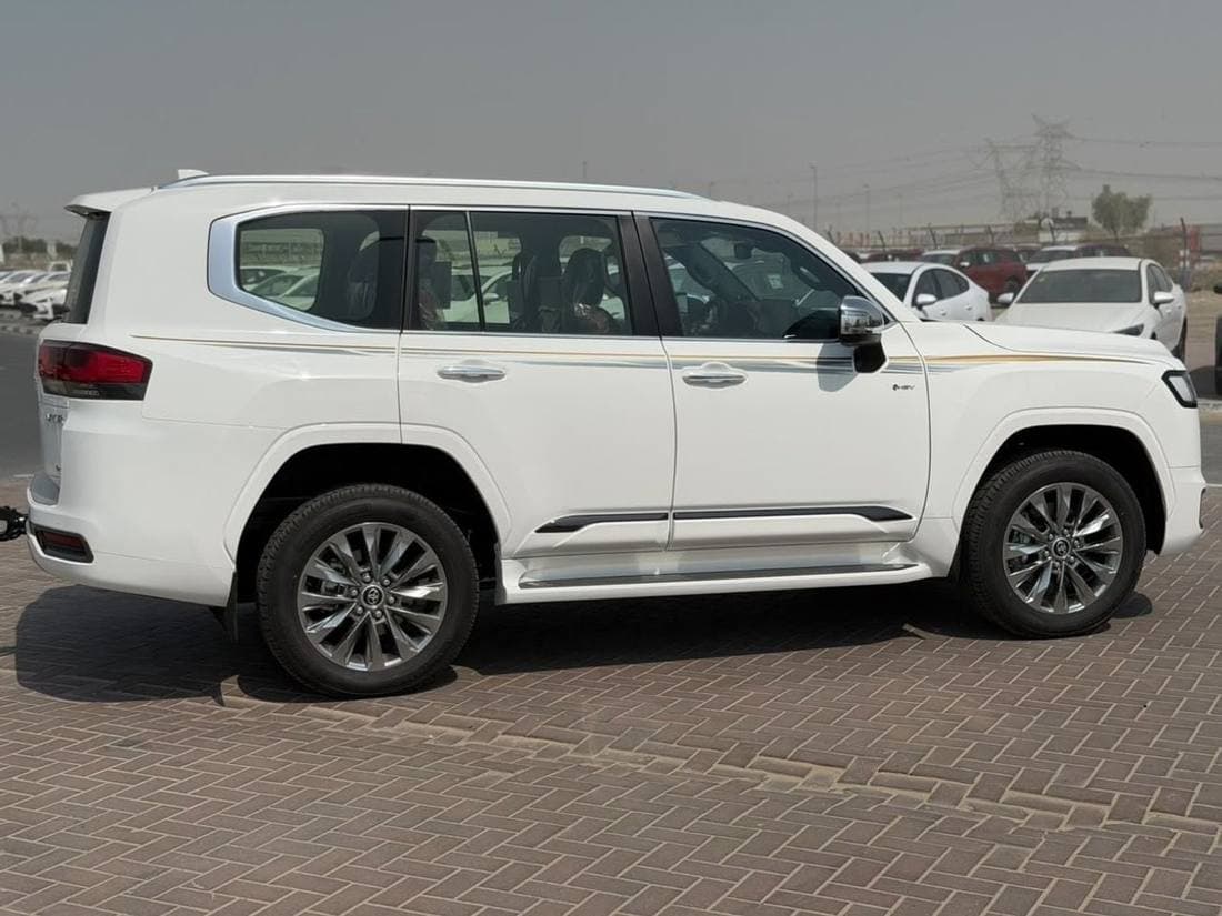2026 Toyota Land Cruiser VXR thumbnail 6