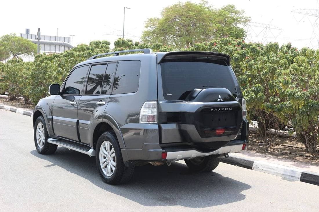 2018 Mitsubishi Pajero GLS HIGHLINE TOP thumbnail 6