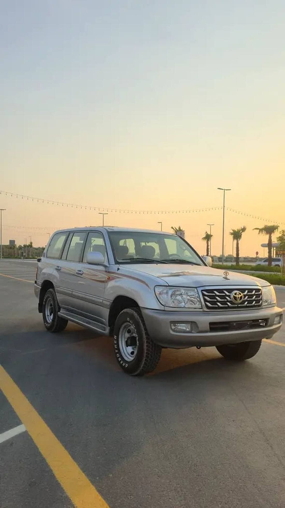 2007 Toyota Land Cruiser thumbnail 3