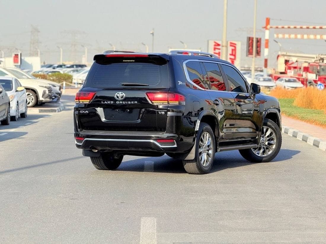 2016 Toyota Land Cruiser GXR thumbnail 5