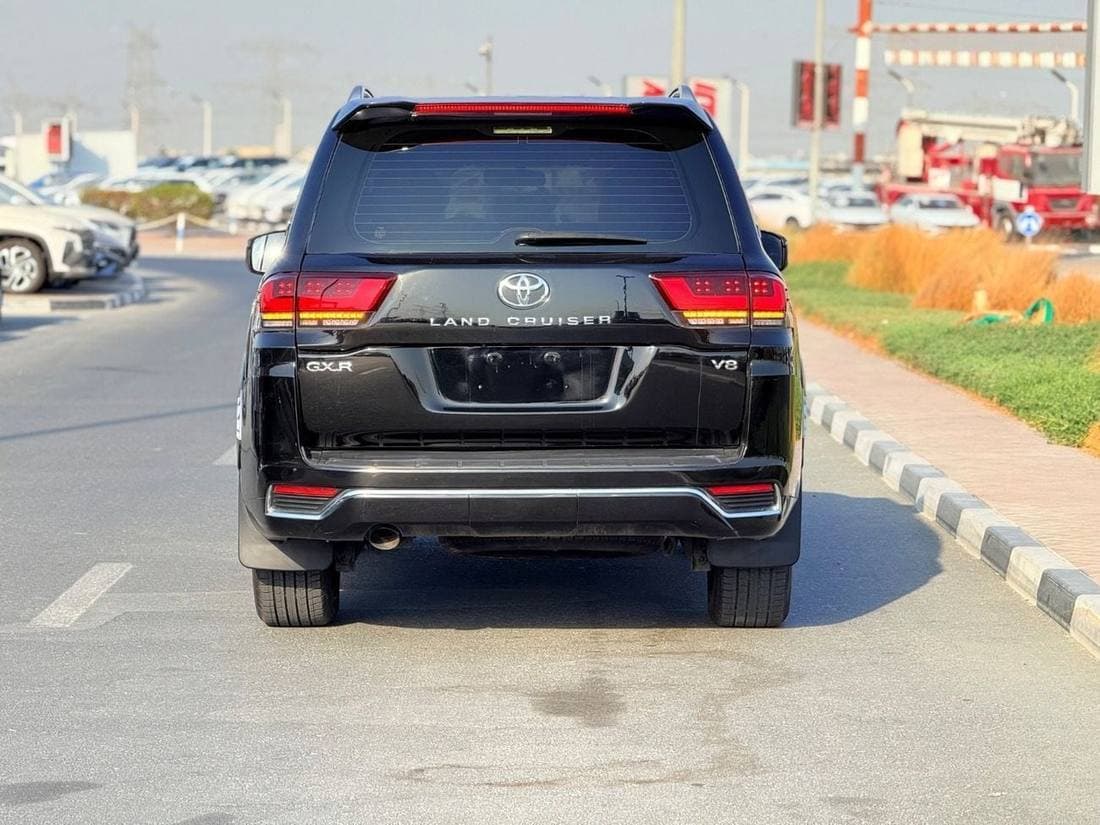2016 Toyota Land Cruiser GXR thumbnail 6