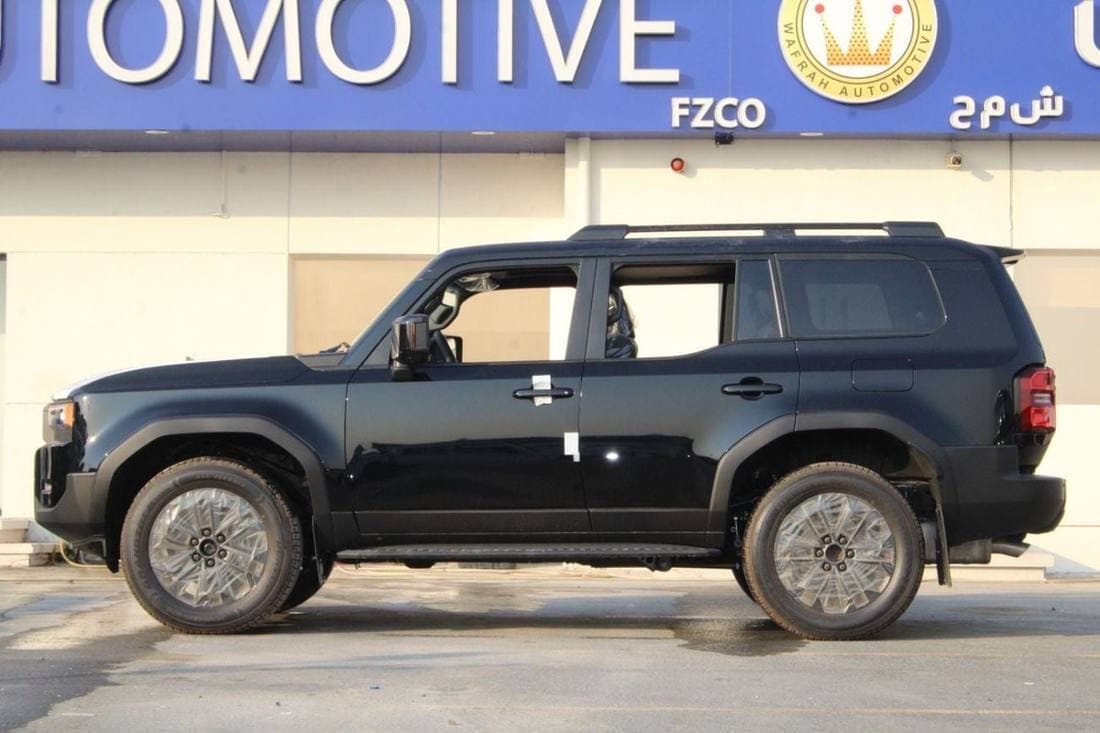 2025 Toyota Land Cruiser VXR thumbnail 3