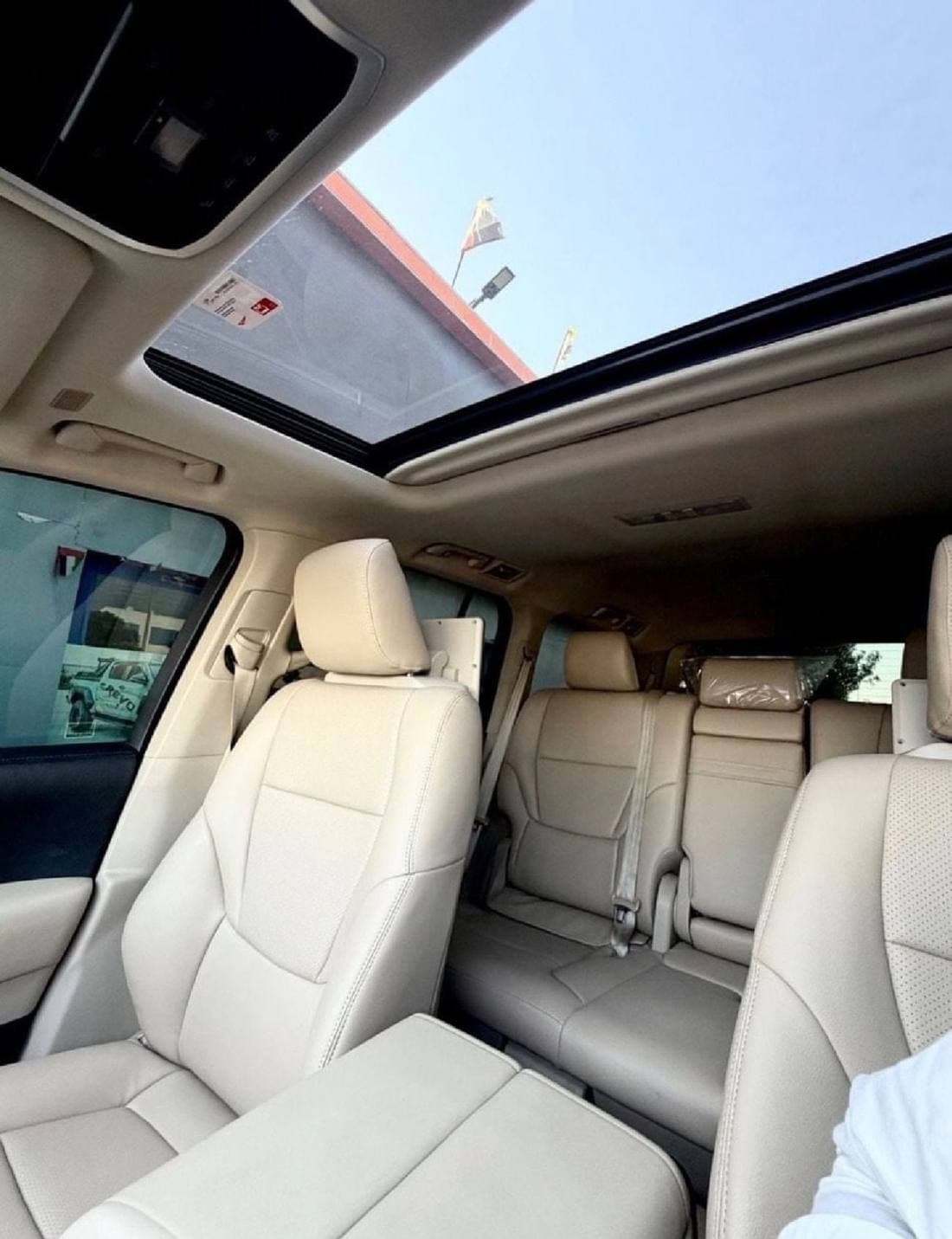 2022 Toyota Land Cruiser GXR thumbnail 6