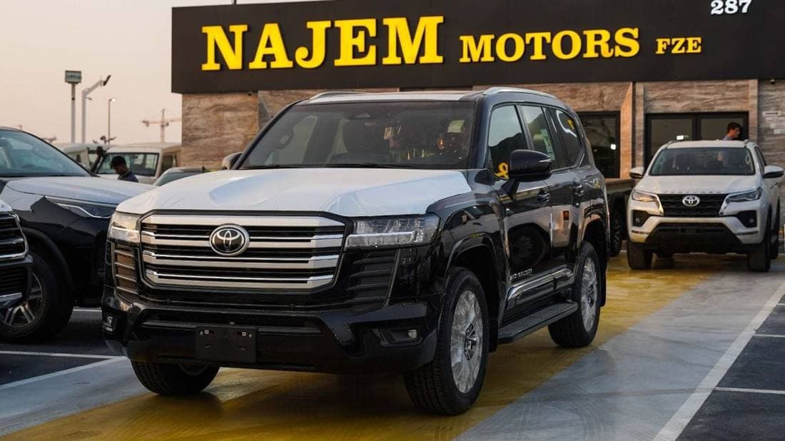2026 Toyota Land Cruiser GXR thumbnail 2