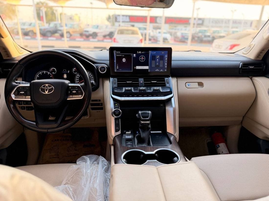 2022 Toyota Land Cruiser GXR thumbnail 7