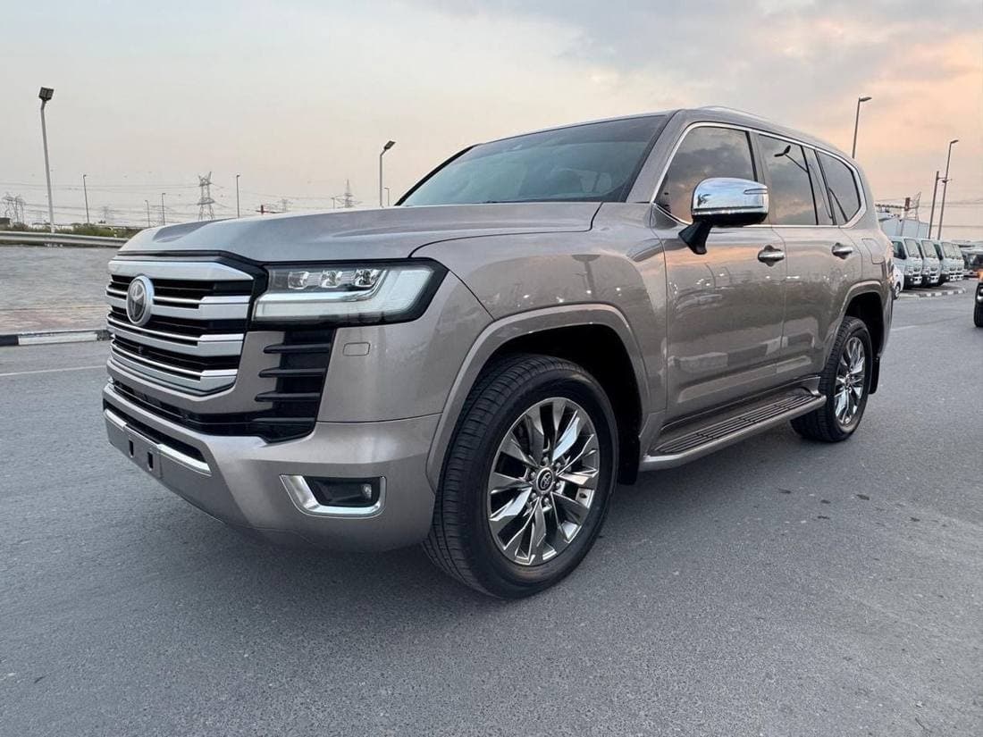 2022 Toyota Land Cruiser VXR thumbnail 3