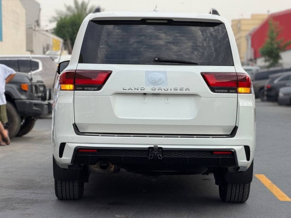 2022 Toyota Land Cruiser GXR thumbnail 5