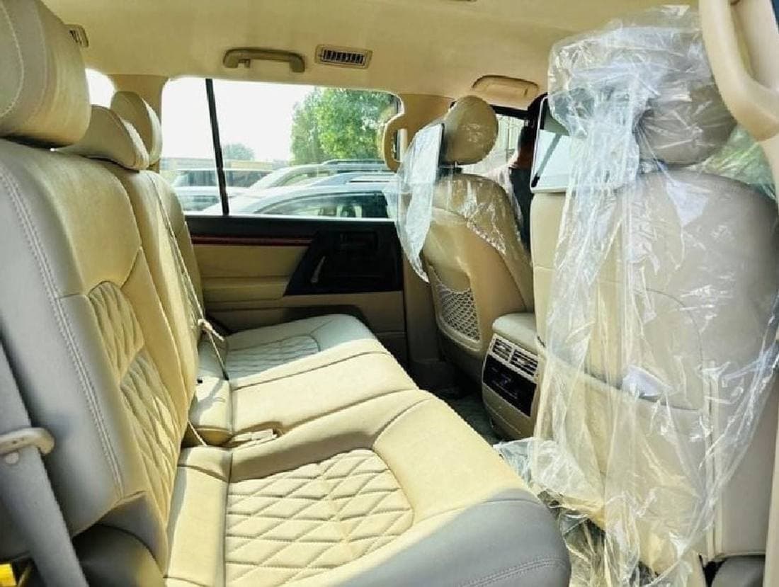 2015 Toyota Land Cruiser GXR thumbnail 7