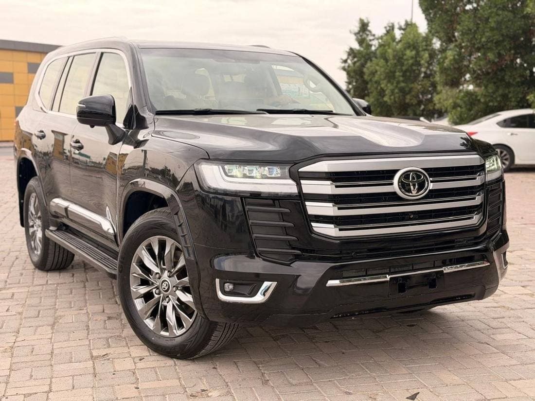 2017 Toyota Land Cruiser GXR thumbnail 2