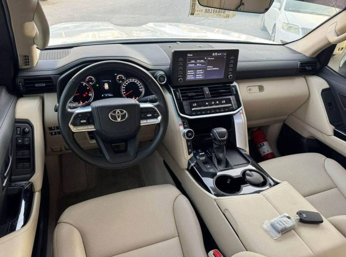 2023 Toyota Land Cruiser GXR thumbnail 7