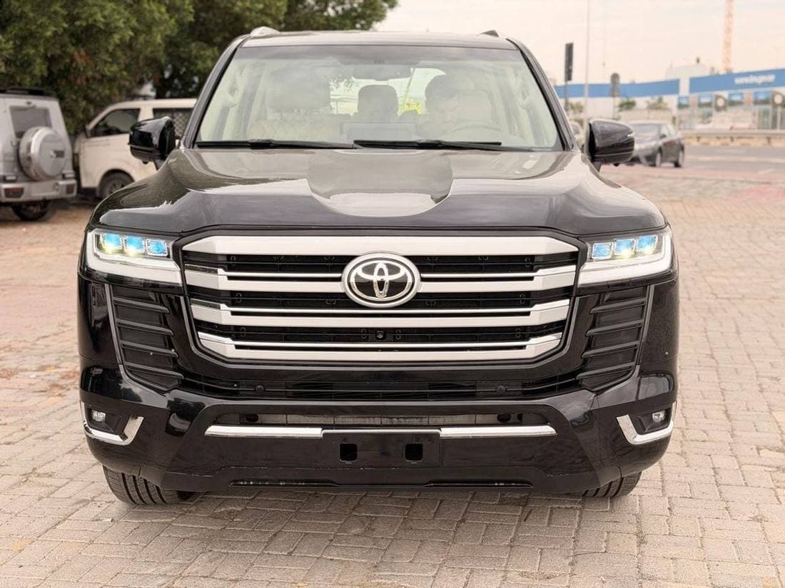 2017 Toyota Land Cruiser GXR thumbnail 4