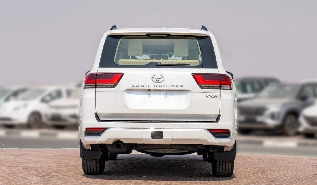 2025 Toyota Land Cruiser VXR thumbnail 6