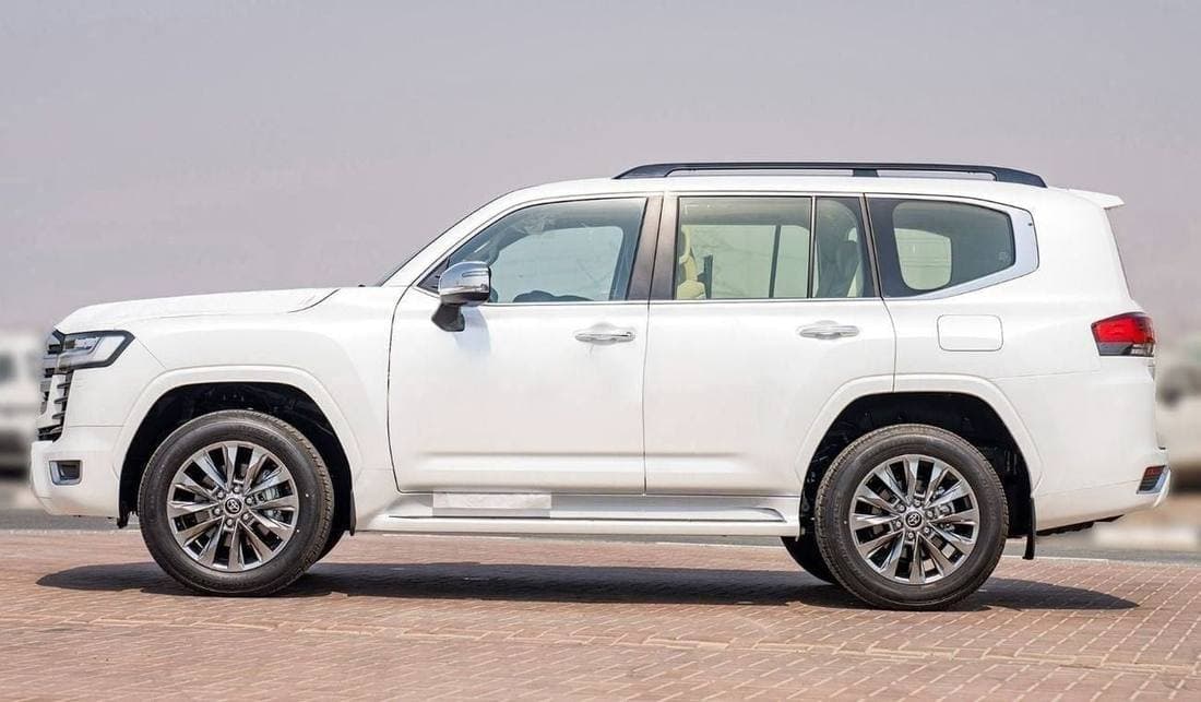 2025 Toyota Land Cruiser VXR thumbnail 4