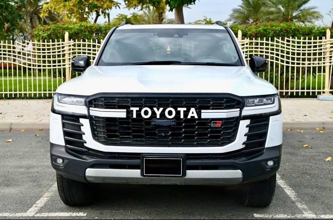 2022 Toyota Land Cruiser GR SPORT thumbnail 3