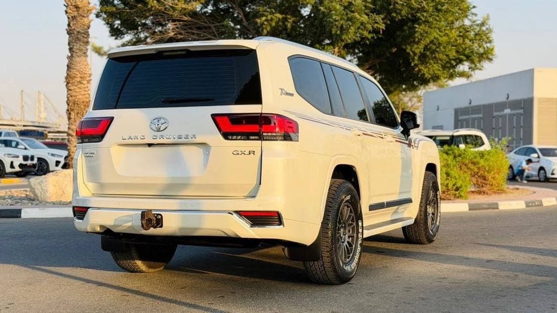 2022 Toyota Land Cruiser GXR thumbnail 4