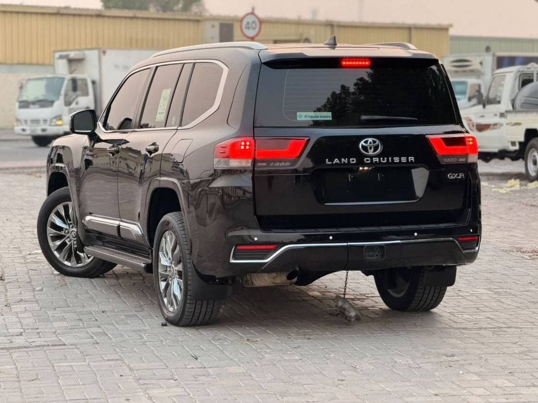 2023 Toyota Land Cruiser GXR thumbnail 4