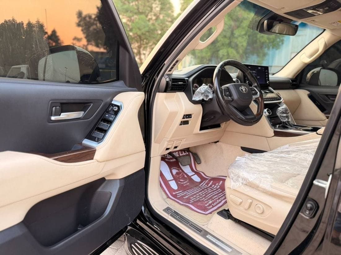 2023 Toyota Land Cruiser GXR thumbnail 7