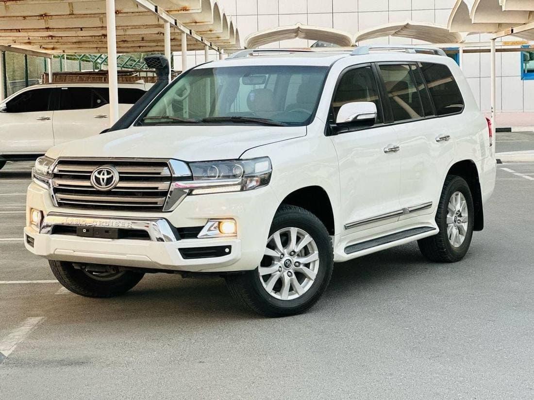 2020 Toyota Land Cruiser GXR thumbnail 2