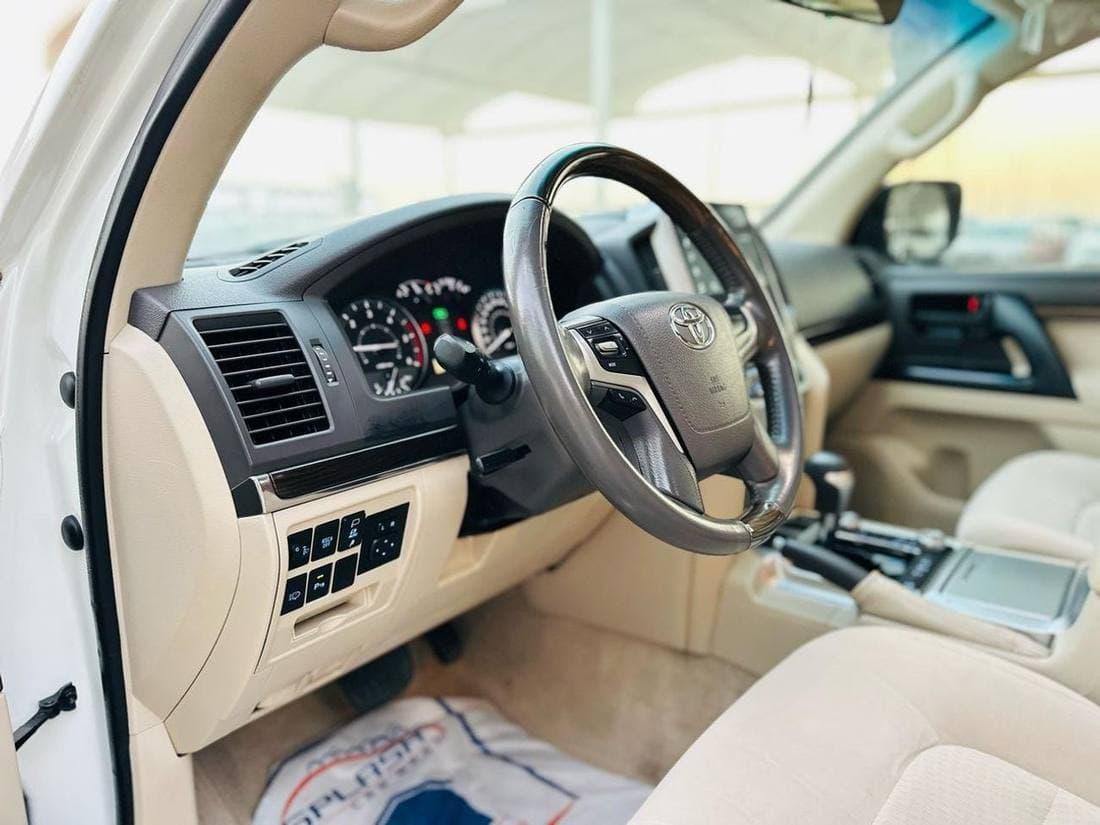2020 Toyota Land Cruiser GXR thumbnail 8