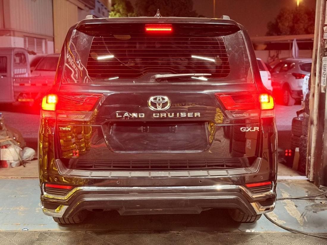 2022 Toyota Land Cruiser GXR thumbnail 5