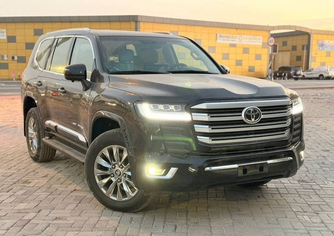 2018 Toyota Land Cruiser GXR