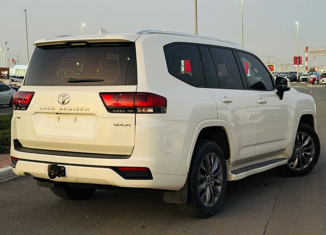 2022 Toyota Land Cruiser GXR thumbnail 3