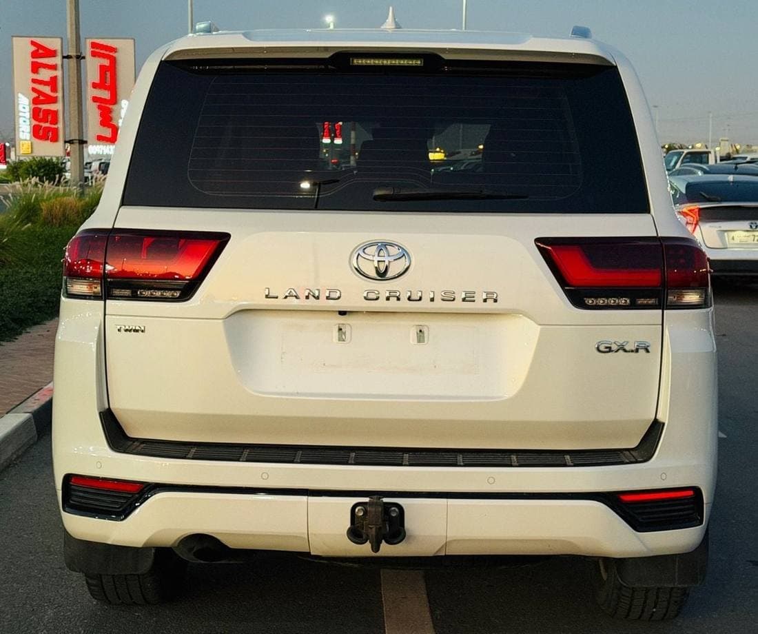 2022 Toyota Land Cruiser GXR thumbnail 6