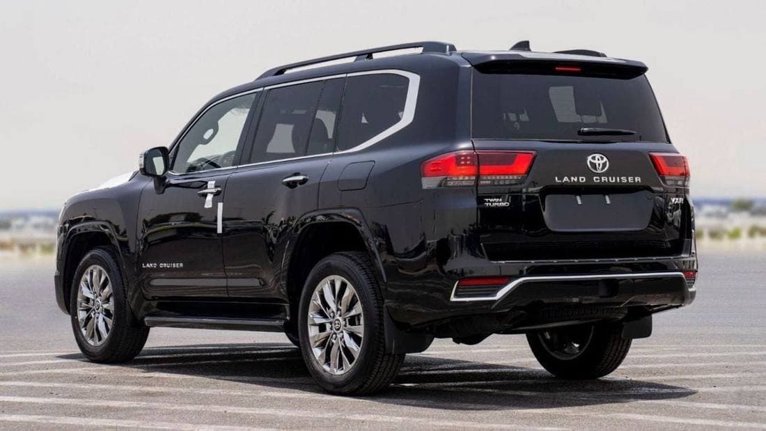 2025 Toyota Land Cruiser VXR thumbnail 8
