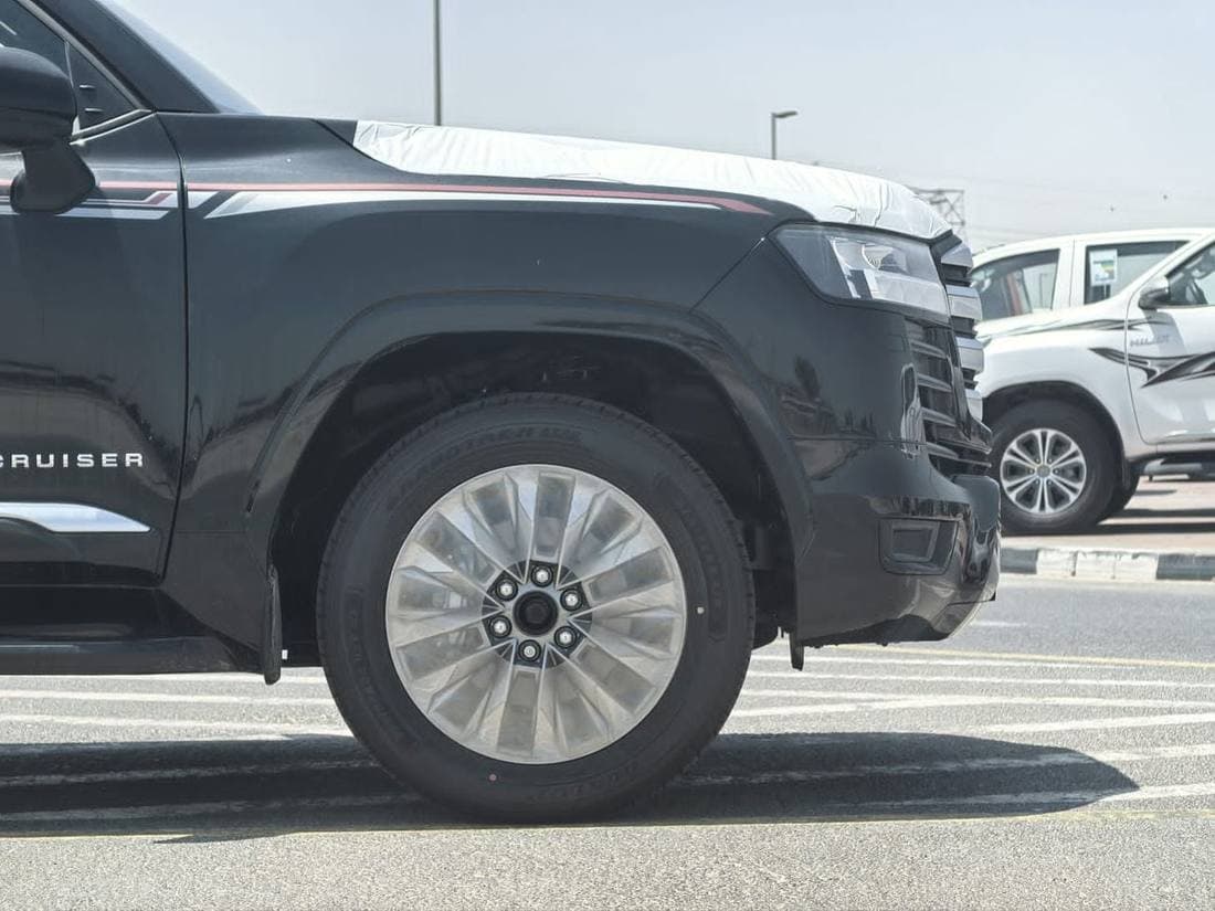 2026 Toyota Land Cruiser GXR thumbnail 8