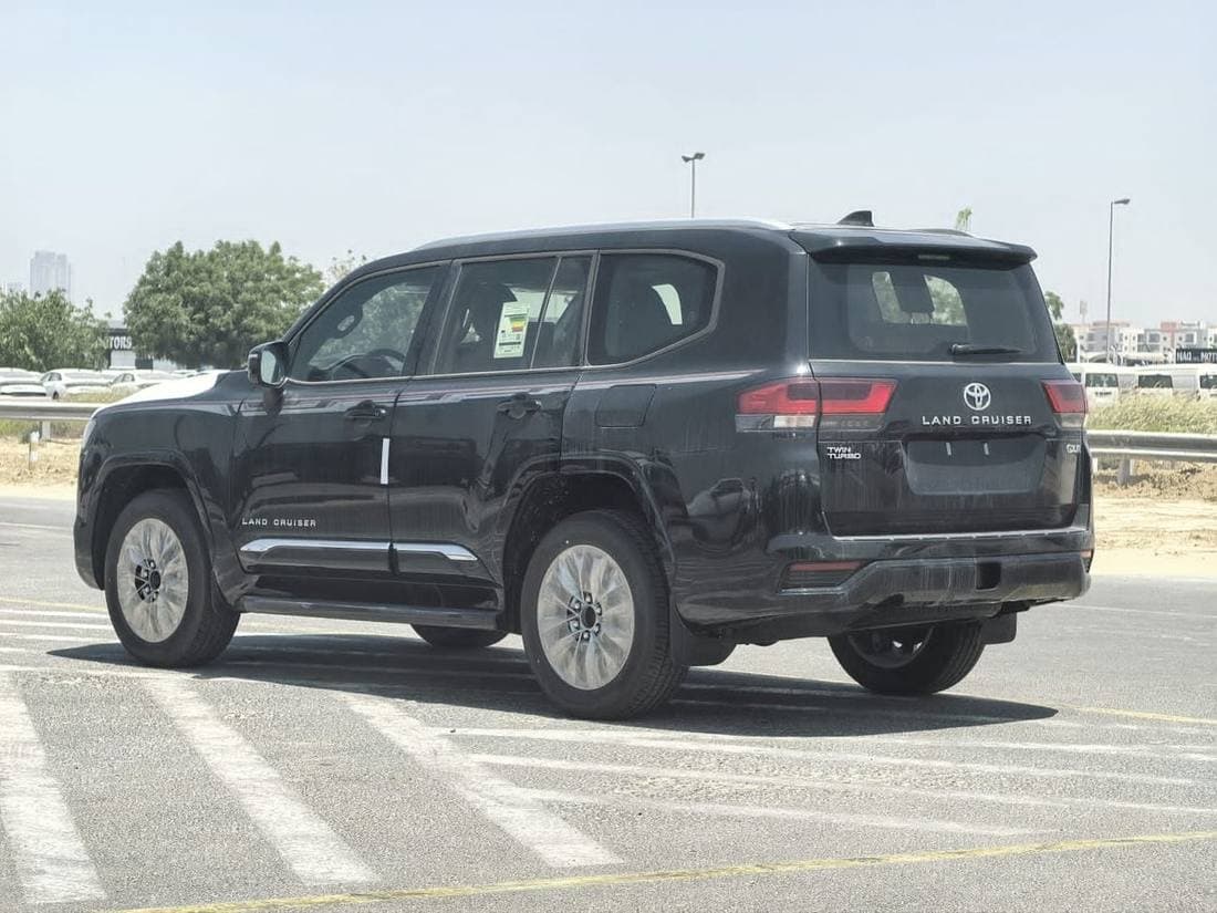 2026 Toyota Land Cruiser GXR thumbnail 6