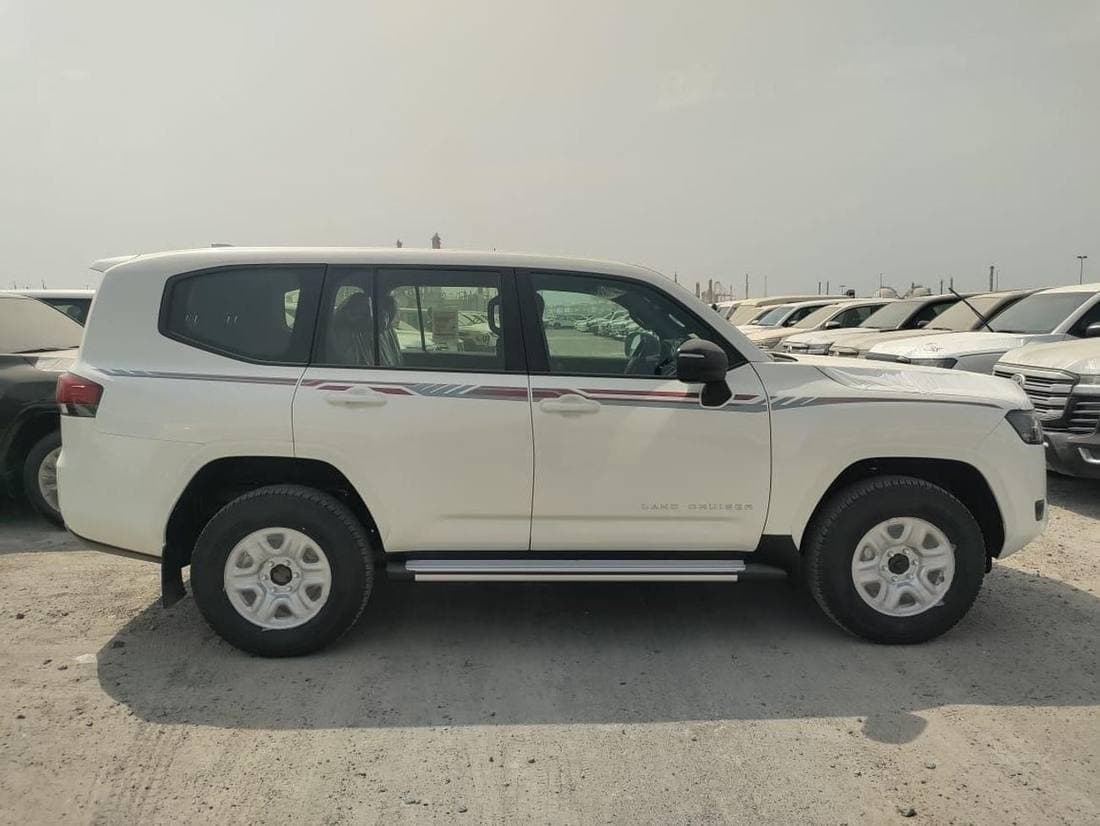 2025 Toyota Land Cruiser GXR
