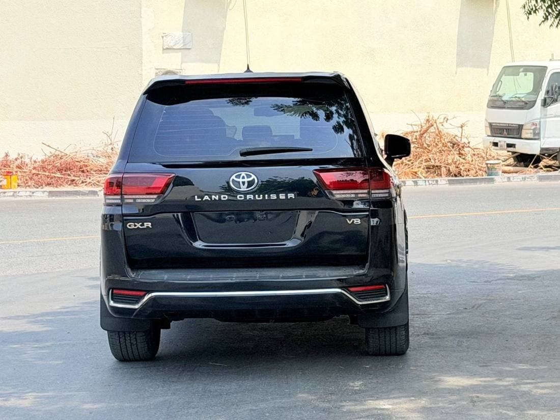2016 Toyota Land Cruiser thumbnail 5