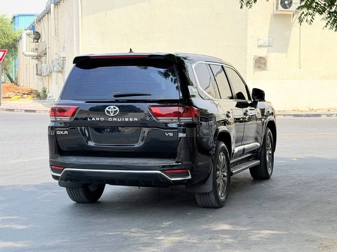 2016 Toyota Land Cruiser thumbnail 8