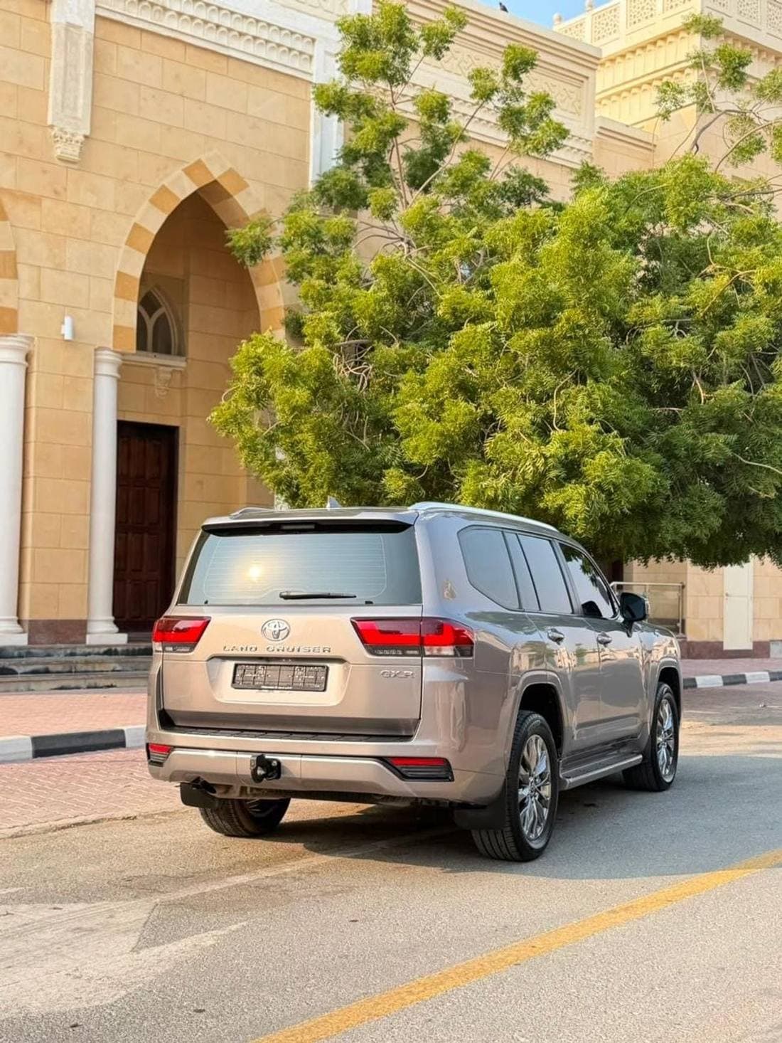 2022 Toyota Land Cruiser GXR thumbnail 3